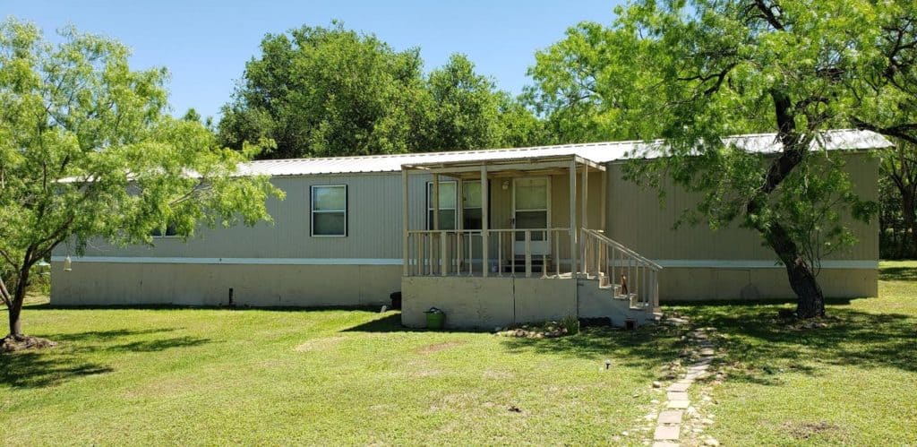 Ernest's Single Wide home