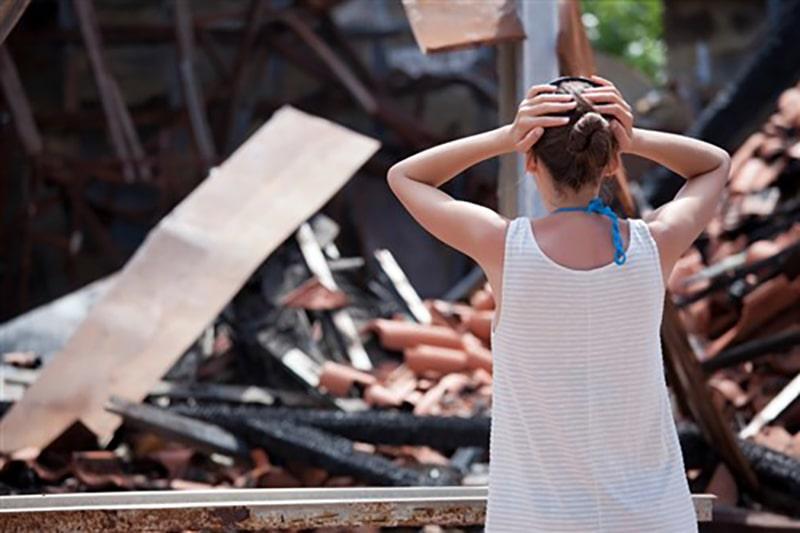 house destroy in a storm