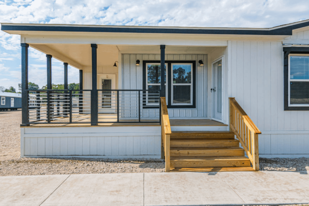 Oak Creek Texas Pearl Double Wide Mobile Home Exterior Front View 02